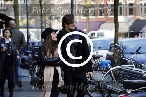 Amsterdam 22 december 2017 
Waylon en zijn nieuwe Bibi Breijman doen boodschappen.