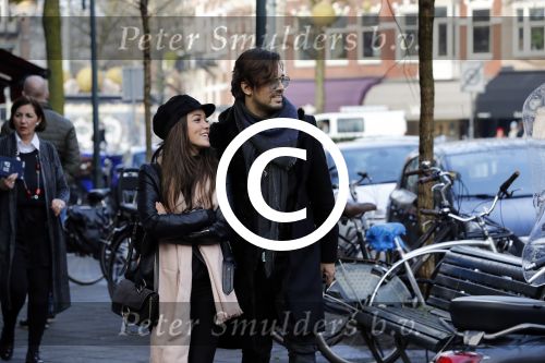 Amsterdam 22 december 2017 
Waylon en zijn nieuwe Bibi Breijman doen boodschappen.