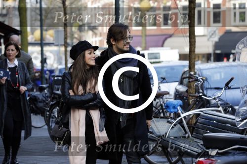 Amsterdam 22 december 2017 
Waylon en zijn nieuwe Bibi Breijman doen boodschappen.