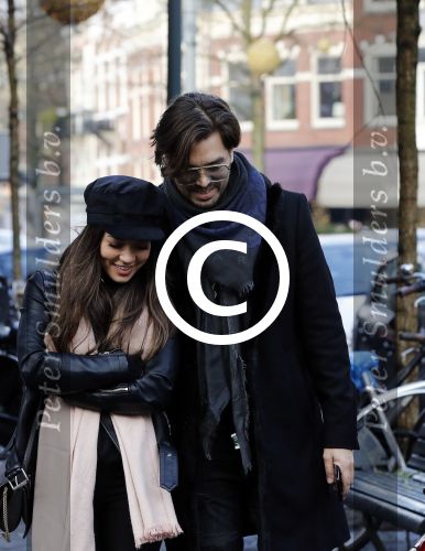 Amsterdam 22 december 2017 
Waylon en zijn nieuwe Bibi Breijman doen boodschappen.