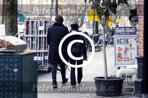 Amsterdam 22 december 2017 
Waylon en zijn nieuwe Bibi Breijman doen boodschappen.