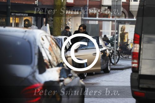 Amsterdam 22 december 2017 
Waylon en zijn nieuwe Bibi Breijman doen boodschappen.