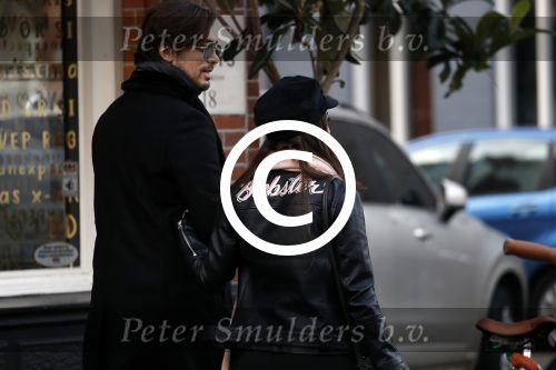 Amsterdam 22 december 2017 
Waylon en zijn nieuwe Bibi Breijman doen boodschappen.