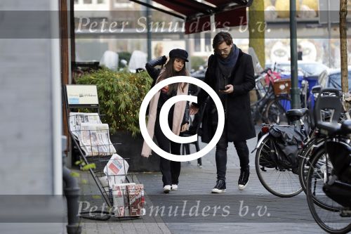 Amsterdam 22 december 2017 
Waylon en zijn nieuwe Bibi Breijman doen boodschappen.