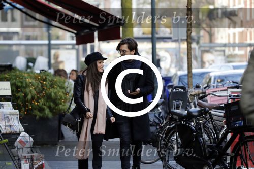 Amsterdam 22 december 2017 
Waylon en zijn nieuwe Bibi Breijman doen boodschappen.