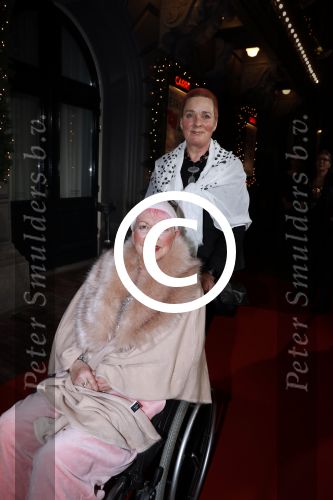 Amsterdam 21 december 2017
Premiere kerstcircus in Carre. vrouwen Anton Heyboer