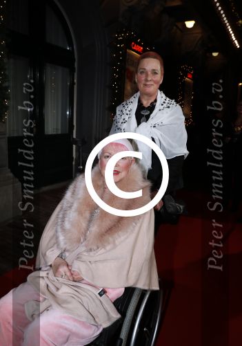 Amsterdam 21 december 2017
Premiere kerstcircus in Carre. vrouwen Anton Heyboer