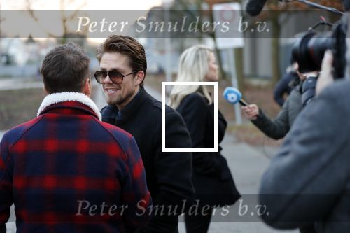 Amsterdam 12 december 2019
Bridget Maasland heeft rechtszaak aangespannen tegen weekblad Prive/ de telegraaf ivm een artikel daarin. Peter R de Vries en zijn zoon Royce zijn aanwezig aangezien Royce de advocaat van Bridget is.