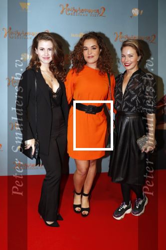 Amsterdam 9 december 2019
Premiere huisvrouwen bestaan niet deel II in tuschinski.
Annefleur v d Berg Cecilia Adoree en Melissa Drost