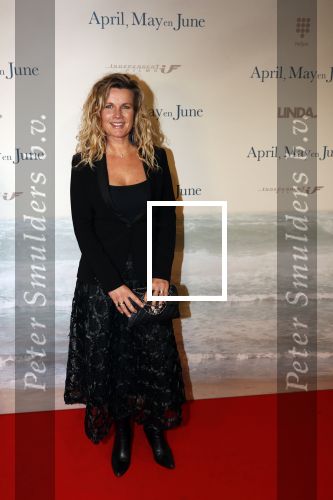 Amsterdam 16 december 2019
Premiere April may June in het deLamar theater met oa in de hoofdrollen Linda de Mol Elise Schaap en Tjitske Reidinga. Annette Barlo