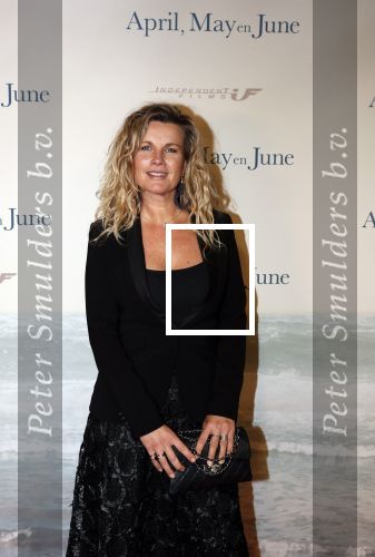 Amsterdam 16 december 2019
Premiere April may June in het deLamar theater met oa in de hoofdrollen Linda de Mol Elise Schaap en Tjitske Reidinga. Annette Barlo
