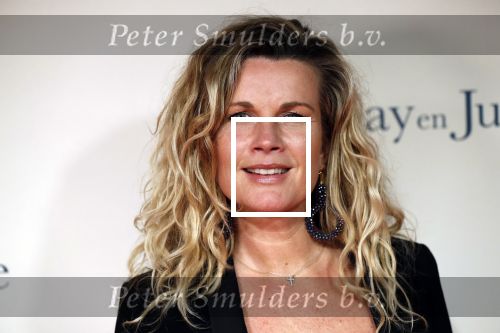 Amsterdam 16 december 2019
Premiere April may June in het deLamar theater met oa in de hoofdrollen Linda de Mol Elise Schaap en Tjitske Reidinga. Annette Barlo