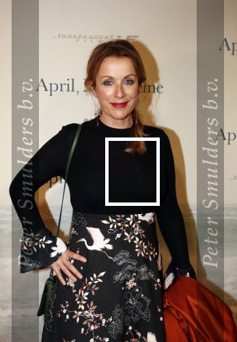 Amsterdam 16 december 2019
Premiere April may June in het deLamar theater met oa in de hoofdrollen Linda de Mol Elise Schaap en Tjitske Reidinga. Annick Boer