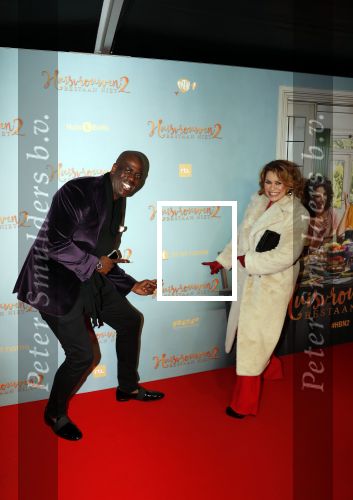 Amsterdam 9 december 2019
Premiere huisvrouwen bestaan niet deel II in tuschinski. Antje Monteiro met compagnon Vincent