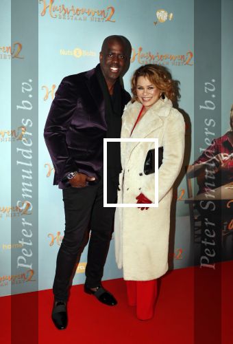 Amsterdam 9 december 2019
Premiere huisvrouwen bestaan niet deel II in tuschinski. Antje Monteiro met compagnon Vincent