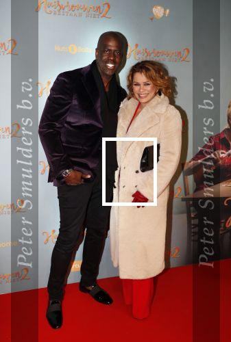 Amsterdam 9 december 2019
Premiere huisvrouwen bestaan niet deel II in tuschinski. Antje Monteiro met compagnon Vincent