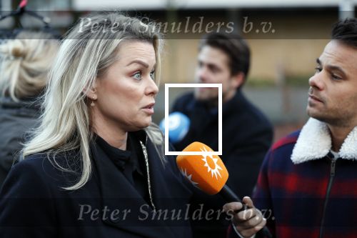 Amsterdam 12 december 2019
Bridget Maasland heeft rechtszaak aangespannen tegen weekblad Prive/ de telegraaf ivm een artikel daarin. Peter R de Vries en zijn zoon Royce zijn aanwezig aangezien Royce de advocaat van Bridget is.
Aran Bade intervieuwt Bridget Maasland