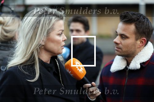 Amsterdam 12 december 2019
Bridget Maasland heeft rechtszaak aangespannen tegen weekblad Prive/ de telegraaf ivm een artikel daarin. Peter R de Vries en zijn zoon Royce zijn aanwezig aangezien Royce de advocaat van Bridget is.
Aran Bade intervieuwt Bridget Maasland