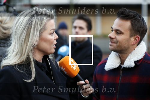 Amsterdam 12 december 2019
Bridget Maasland heeft rechtszaak aangespannen tegen weekblad Prive/ de telegraaf ivm een artikel daarin. Peter R de Vries en zijn zoon Royce zijn aanwezig aangezien Royce de advocaat van Bridget is.
Aran Bade intervieuwt Bridget Maasland
