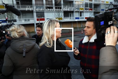 Amsterdam 12 december 2019
Bridget Maasland heeft rechtszaak aangespannen tegen weekblad Prive/ de telegraaf ivm een artikel daarin. Peter R de Vries en zijn zoon Royce zijn aanwezig aangezien Royce de advocaat van Bridget is.
Aran Bade intervieuwt Bridget Maasland