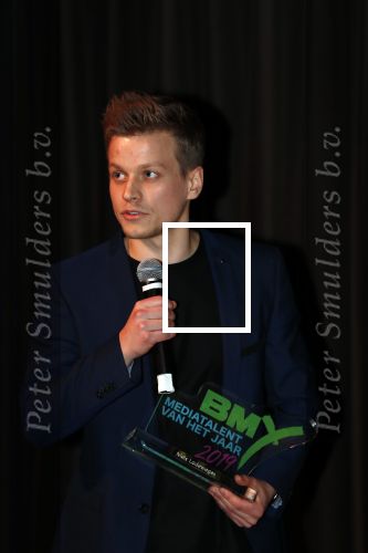 Hilversum 9 december 2019
Bekendmaking omroepman van nhet jaar 2019
DE winnaar van vorig jaar Beau v Erven Dorens reikt de prijs uit aan Jeroen Pauw die dit jaar gewonnen heeft. BMX Mediatalent 2019
