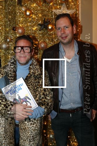 Amsterdam 19 december 2019
Premiere kerstcircus in Carre. Bastiaan v Schaik met een kennis