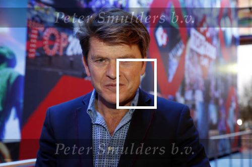 Hilversum 9 december 2019
Bekendmaking omroepman van nhet jaar 2019
DE winnaar van vorig jaar Beau v Erven Dorens reikt de prijs uit aan Jeroen Pauw die dit jaar gewonnen heeft.