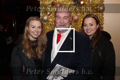 Amsterdam 19 december 2019
Premiere kerstcircus in Carre. Bert Simhoffer met dochters