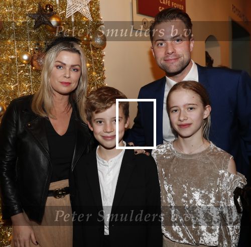 Amsterdam 19 december 2019
Premiere kerstcircus in Carre. Bridget Maasland met zoon Mees