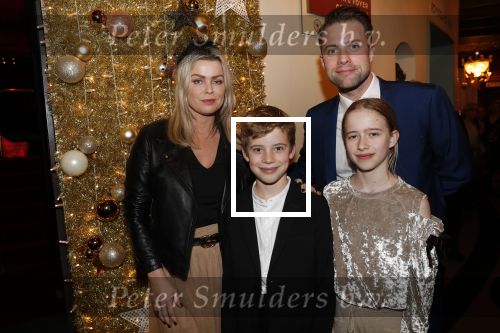 Amsterdam 19 december 2019
Premiere kerstcircus in Carre. Bridget Maasland met zoon Mees