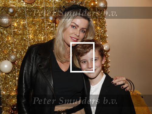 Amsterdam 19 december 2019
Premiere kerstcircus in Carre. Bridget Maasland met zoon Mees