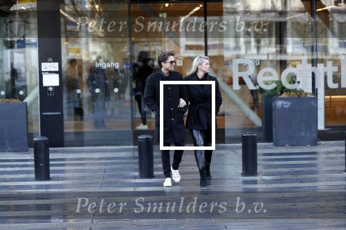 Amsterdam 12 december 2019
Bridget Maasland heeft rechtszaak aangespannen tegen weekblad Prive/ de telegraaf ivm een artikel daarin. Peter R de Vries en zijn zoon Royce zijn aanwezig aangezien Royce de advocaat van Bridget is.
ridget Maasland en Andre Hazes Jr.
