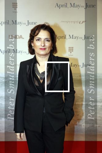 Amsterdam 16 december 2019
Premiere April may June in het deLamar theater met oa in de hoofdrollen Linda de Mol Elise Schaap en Tjitske Reidinga. Carly wijs