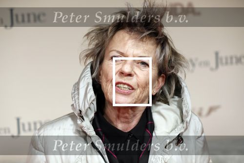 Amsterdam 16 december 2019
Premiere April may June in het deLamar theater met oa in de hoofdrollen Linda de Mol Elise Schaap en Tjitske Reidinga. Connie Palmen