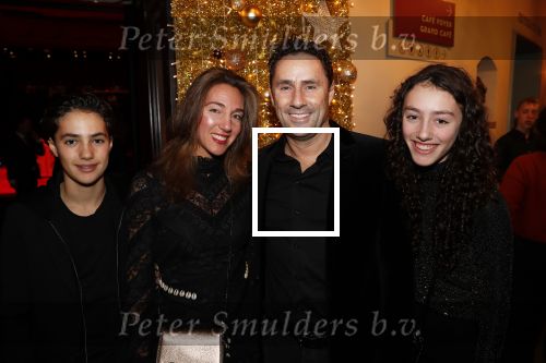 Amsterdam 19 december 2019
Premiere kerstcircus in Carre. david Beesemer met zijn vrouw en kinderen
