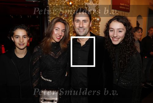 Amsterdam 19 december 2019
Premiere kerstcircus in Carre. david Beesemer met zijn vrouw en kinderen