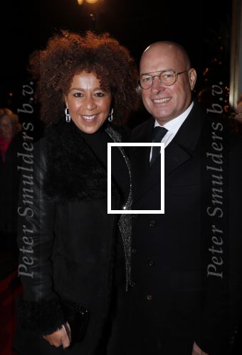 Amsterdam 19 december 2019
Premiere kerstcircus in Carre.  Diana Matroos met man