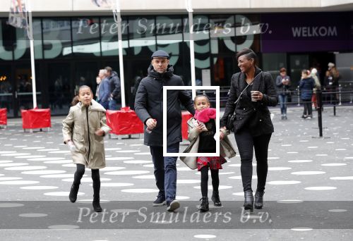 Amsterdam 21 december 2019
Edsilia Rombley en haar man Tjeerd Oosterhuis met hun dochters