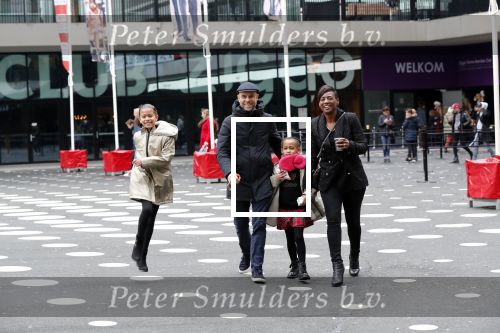 Amsterdam 21 december 2019
Edsilia Rombley en haar man Tjeerd Oosterhuis met hun dochters
