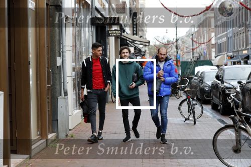Amsterdam 9 december 2019
Ajax speler Edson Alvarez en zijn manager Nathan v Kooperen en een vriend op de pc hooftstraat.