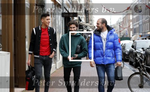 Amsterdam 9 december 2019
Ajax speler Edson Alvarez en zijn manager Nathan v Kooperen en een vriend op de pc hooftstraat.
