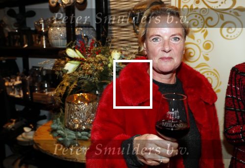 Noordwijk 13 decemnber 2019
Martien Meiland, moeder Erica, dochter Maxime, kleindochter Claire en dochter Montana tijdens de presentatie van de nieuwe wijncollectie van de familie Meiland. De bekende tv-familie brengt drie wijnen uit, onder de naam La Famille Meiland