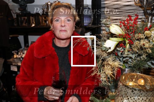 Noordwijk 13 decemnber 2019
Martien Meiland, moeder Erica, dochter Maxime, kleindochter Claire en dochter Montana tijdens de presentatie van de nieuwe wijncollectie van de familie Meiland. De bekende tv-familie brengt drie wijnen uit, onder de naam La Famille Meiland