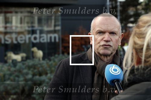 Amsterdam 12 december 2019
Bridget Maasland heeft rechtszaak aangespannen tegen weekblad Prive/ de telegraaf ivm een artikel daarin. Peter R de Vries en zijn zoon Royce zijn aanwezig aangezien Royce de advocaat van Bridget is.
Evert Santegoeds
