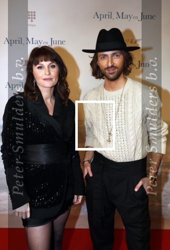 Amsterdam 16 december 2019
Premiere April may June in het deLamar theater met oa in de hoofdrollen Linda de Mol Elise Schaap en Tjitske Reidinga. Fockeline Ouwerkerk zwanger met Tommie Driessen