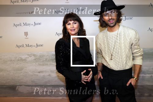 Amsterdam 16 december 2019
Premiere April may June in het deLamar theater met oa in de hoofdrollen Linda de Mol Elise Schaap en Tjitske Reidinga. Fockeline Ouwerkerk zwanger met Tommie Driessen
