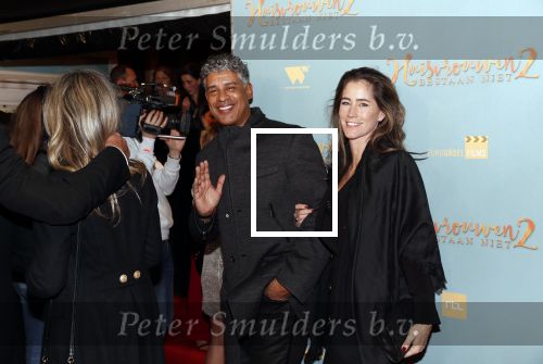 Amsterdam 9 december 2019
Premiere huisvrouwen bestaan niet deel II in tuschinski.
Frank Rijkaard met zijn vrouw Stephanie