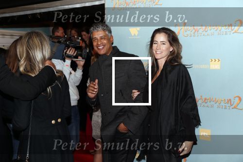 Amsterdam 9 december 2019
Premiere huisvrouwen bestaan niet deel II in tuschinski.
Frank Rijkaard met zijn vrouw Stephanie