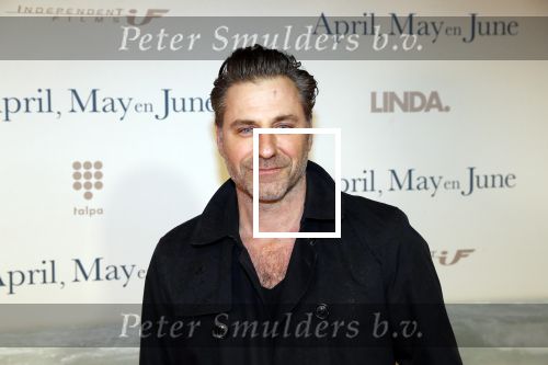 Amsterdam 16 december 2019
Premiere April may June in het deLamar theater met oa in de hoofdrollen Linda de Mol Elise Schaap en Tjitske Reidinga. Frederik Brom