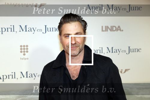 Amsterdam 16 december 2019
Premiere April may June in het deLamar theater met oa in de hoofdrollen Linda de Mol Elise Schaap en Tjitske Reidinga. Frederik Brom